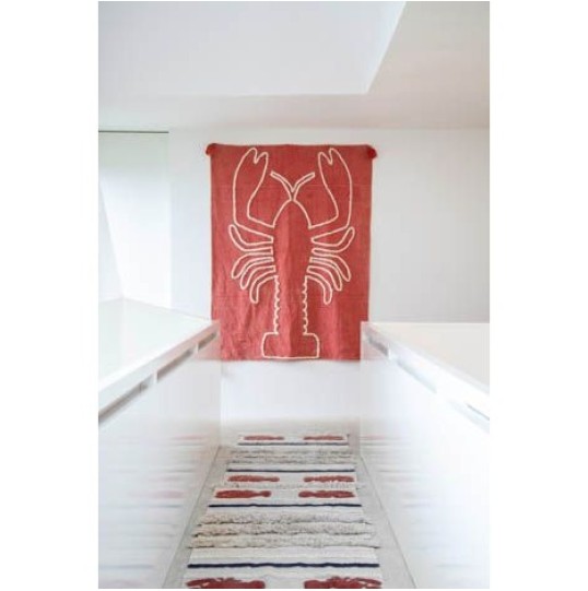 GIANT LOBSTER